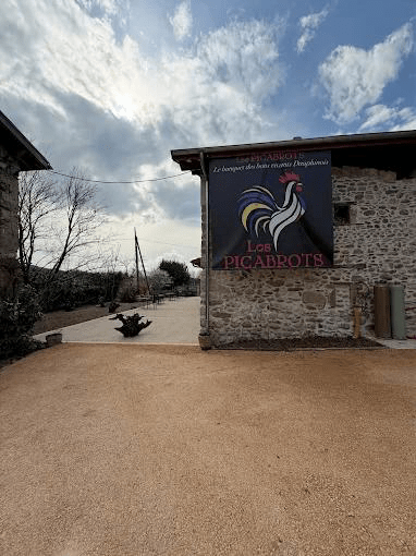 Entrée de Picabrots, ferme auberge à Saint-Sauveur